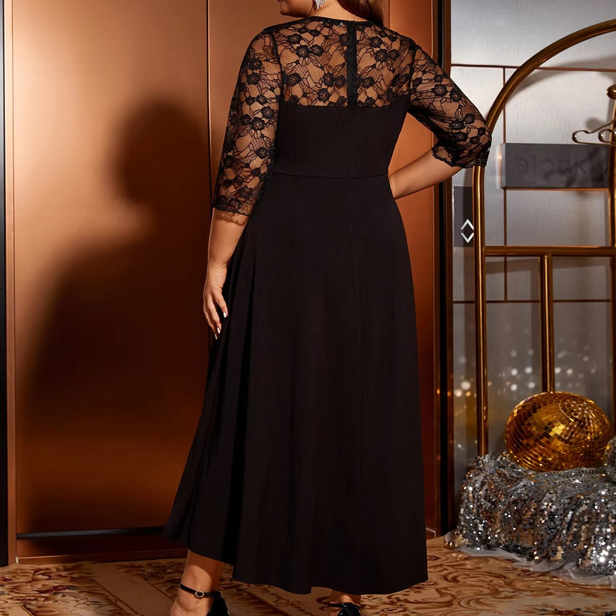Black Women's Large Size Lace Spliced Long With Full Hem Evening Dress