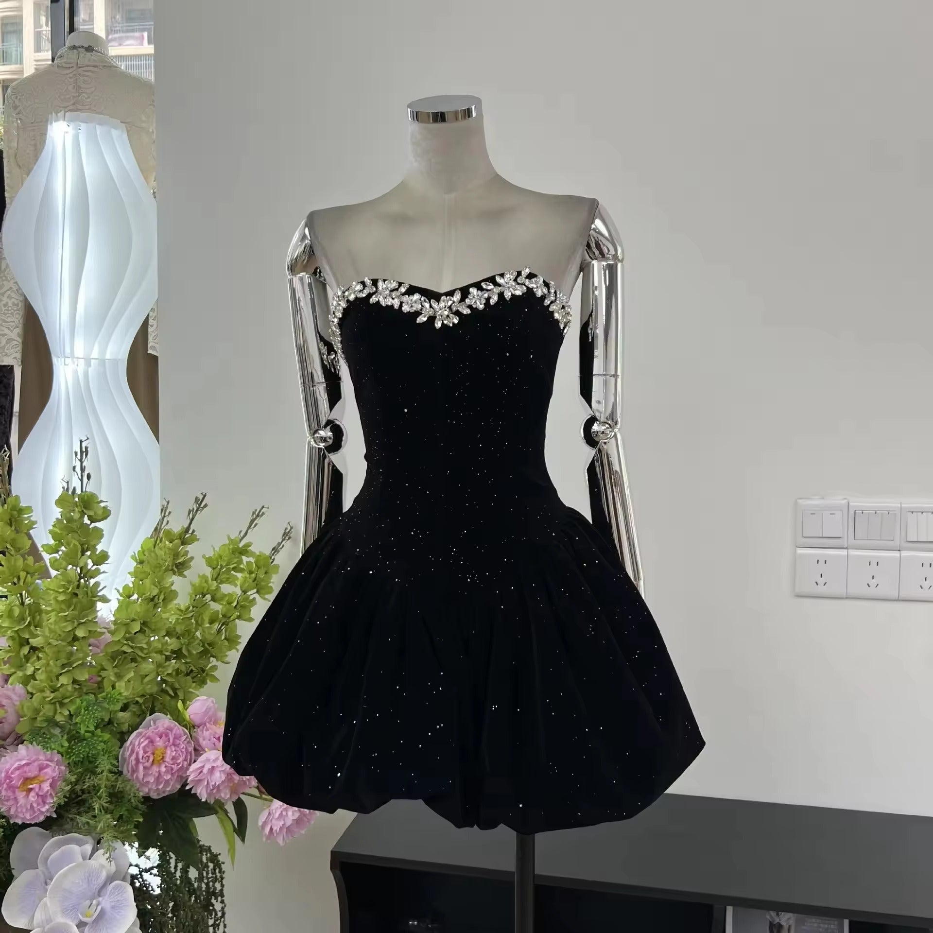 Hot Sale Dinner Party Diamond Strapless Evening Dress Female Birthday Light Luxury Bow Fashion Sexy Woven Natural Waist