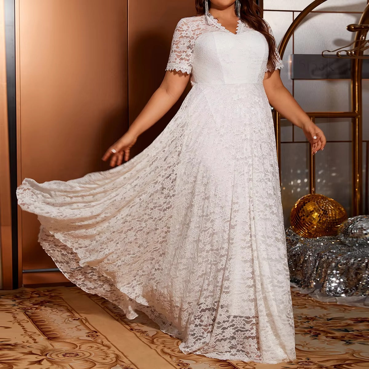 Romantic Women's Ball Gown Evening Dress Large Size White Lace V-Neck Short-Sleeved Long-Length Modern Style Floor-Length