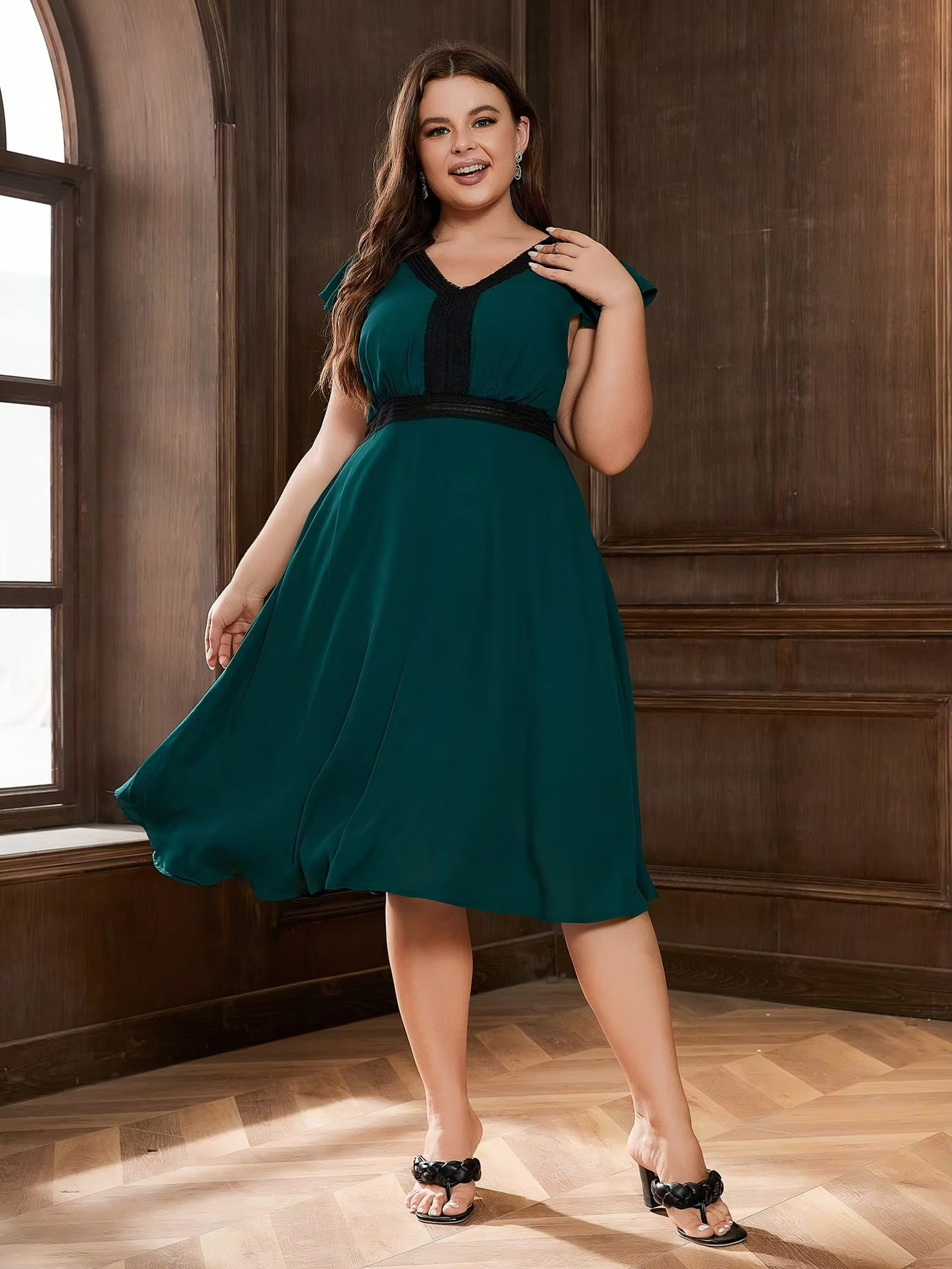 2025 New Women's V-Neck Chiffon Dress Elegant Plus Size Lace Trim Flowy Dress for Casual/Party